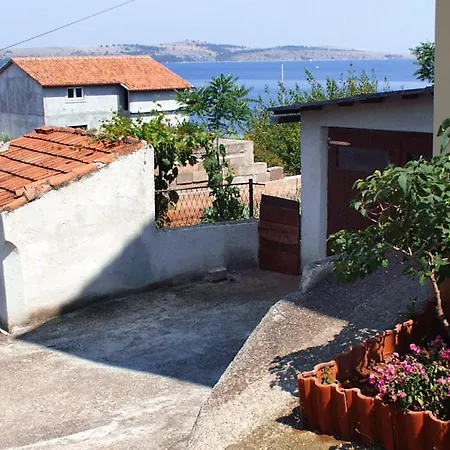 Apartment 454c *